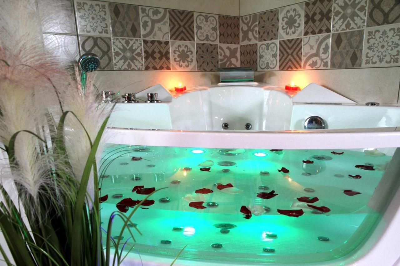 T2 Le Sauna & Balneo Confort. Apartment *